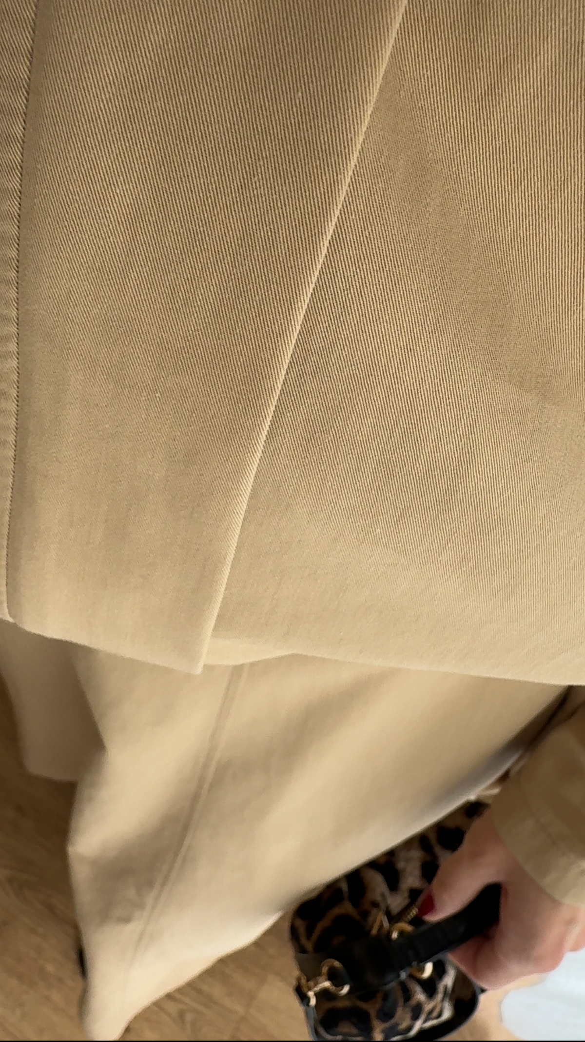 Ensemble L’Allure détail du tissu type trench