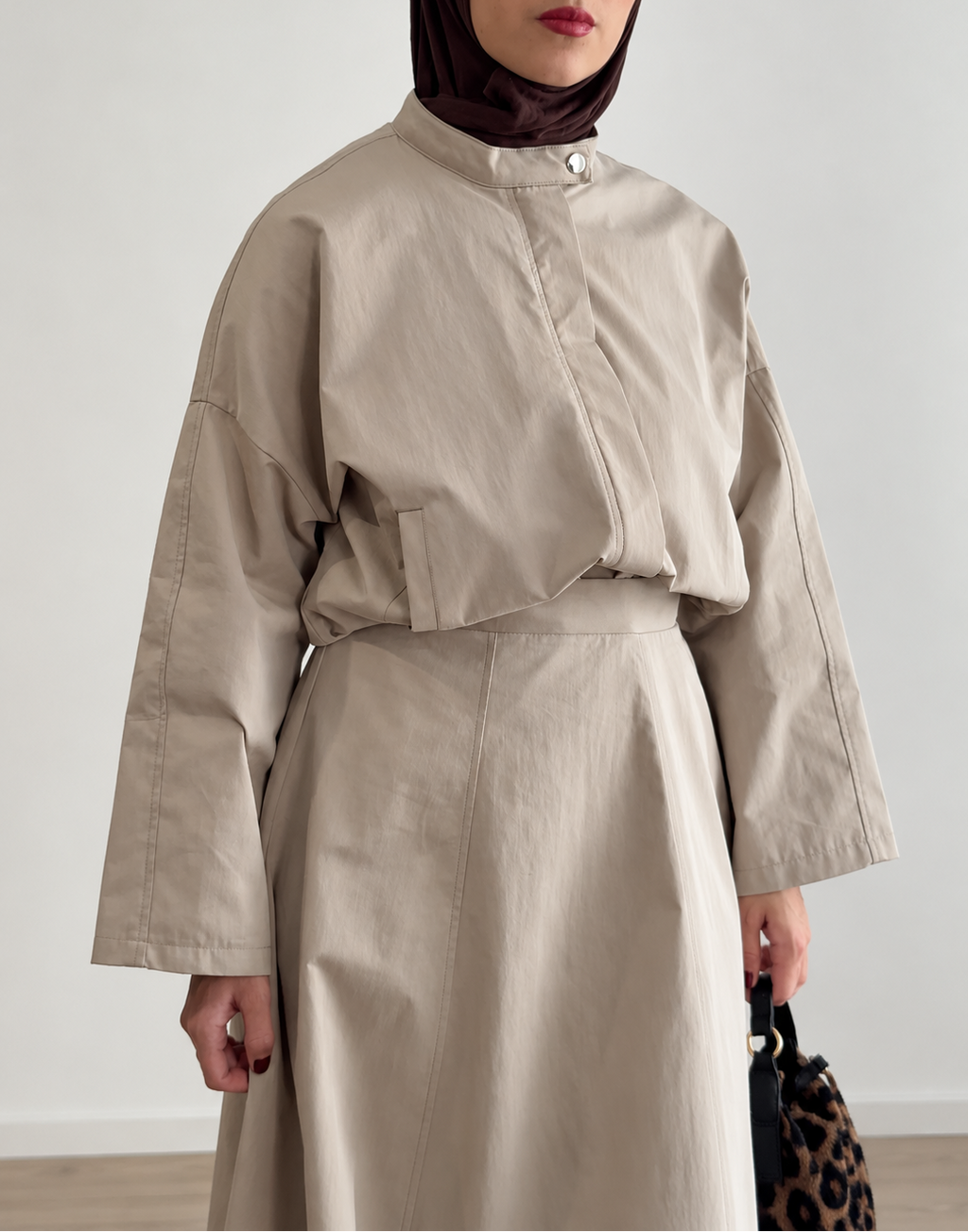 Ensemble L’Allure beige, détail de la veste courte