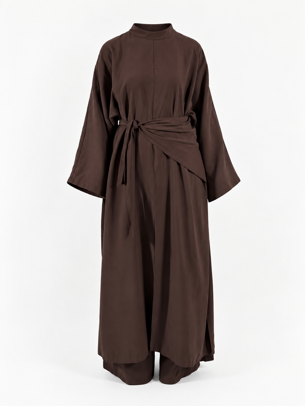 Ensemble 3 pièces L’Horizon marron sur fond blanc : tunique à col montant, ceinture à nouer et pantalon